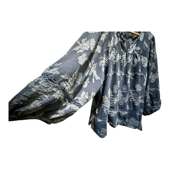 Maurices Blue Floral Peasant Top Size 3X Crochet Career Boho - Picture 6 of 12